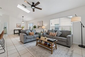 1623OakHillTr-09