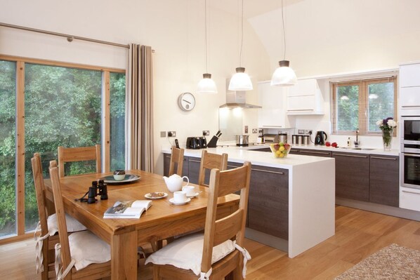 Kitchen & Diner