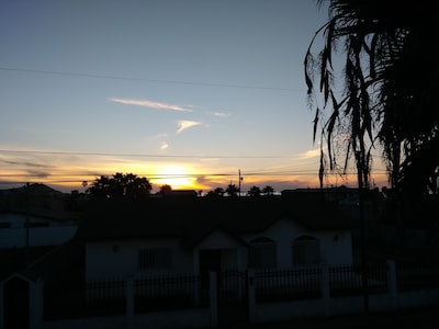  Cerca de la playa La Casa Wynne, buen tiempo. Excelente ubicación para las carreras de Baja