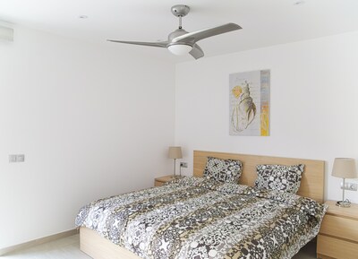 Idaira II new spacious apartment with private garage and beach walking distance