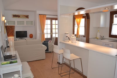 Verde apartment dlx - in private complex by the sea with pool