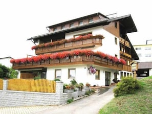 Gästehaus Steininger (Zwiesel)-Hausansicht Sommer