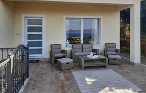 balcony-terrace