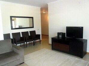 Spacious lounge
