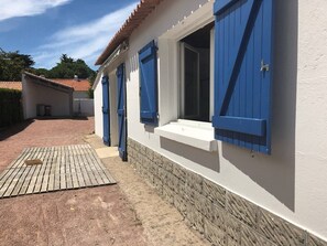 Exterior detail
