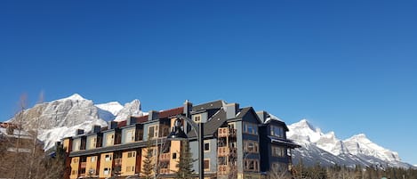 Canmore Crossing, stunning views and the No. 1 location in town
