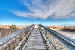 Pelican Watch 201-Walkway to Beach