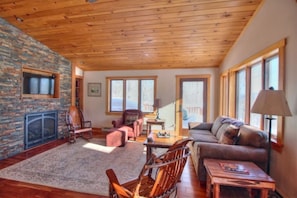 Living Room from Dining Area (Winter)