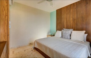 407N - Affordable 2 Bedroom, Roof Pool, Balcony, Security, Smart TV (98)