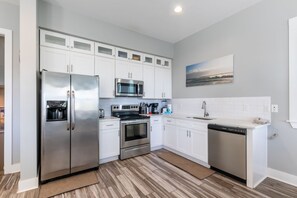 Fully stocked, modern kitchen! Gorgeous, new appliances and fixtures!