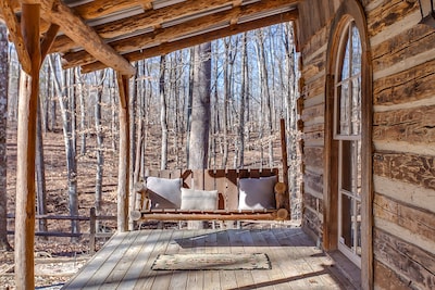 2 Lux Cabins and Treehouse on 50 acres Stunning Lake Views, Fire Pit and Hot Tub