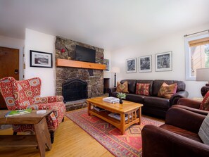 Living Room --Now with Electric Fireplace