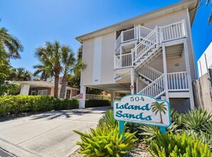 Front of the building from the road. Welcome to Island Sands on - Front of the building from the road. Welcome to Island Sands on IRB!