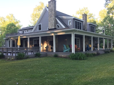 Beautiful Lake Erie Property, 6 bdrm, 4 Bath, private beach, wrap around porch.
