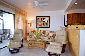 Comfortable seating in living area inside our Kona Condo Rental