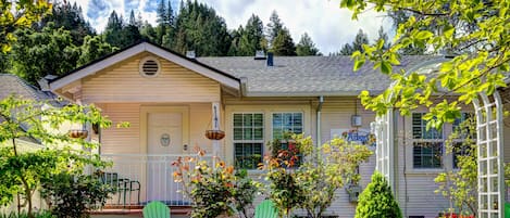 Calistoga Arbors Cottage