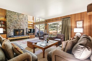 Living Room with Fireplace