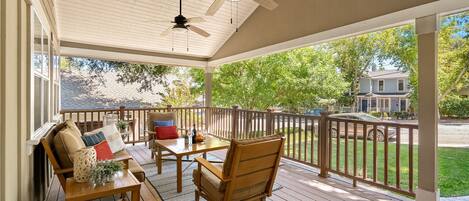 This porch is everything!!