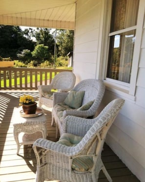 Front Porch Seating 