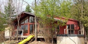 House, front deck and hottub