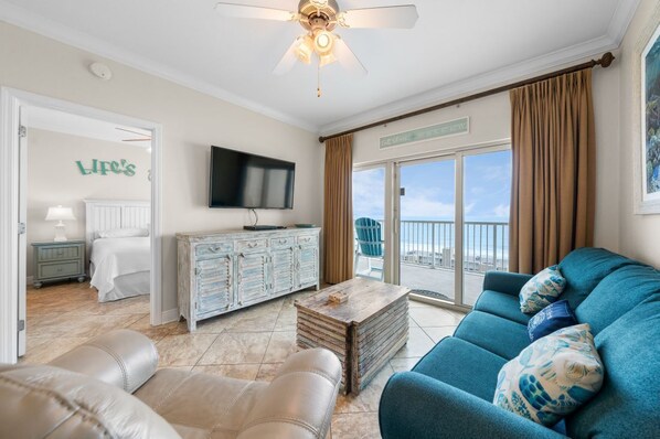 1 CT1503 Living Room