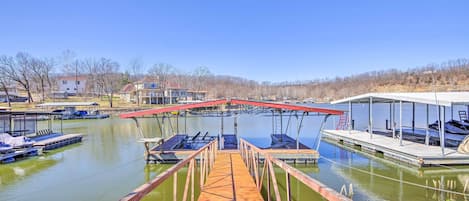 Lake Ozark Vacation Rental | 2BR | 1BA | 750 Sq Ft | Step-Free Access