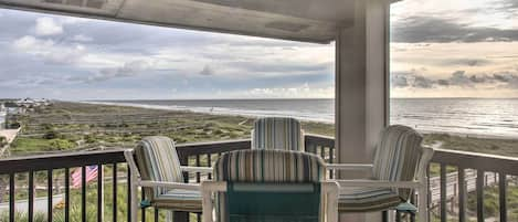 Fernandina Beach Vacation Rental | 2BR | 2BA | 920 Sq Ft | Elevator Access