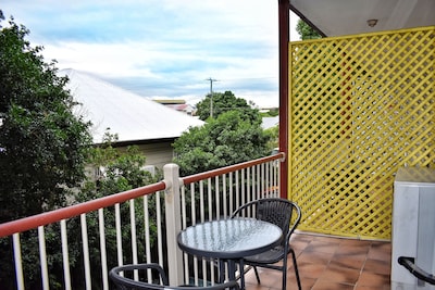 Brisbane Backpackers Resort - Group of 8