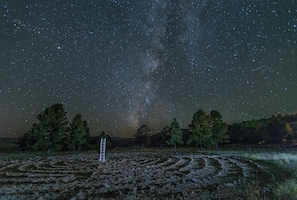 Stargazing over the labyrinth