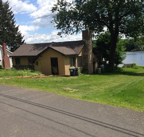 Park next to house no stairs to kitchen ,bedroom  laundry room.              