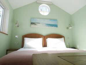 Super king sized bed that can be split into two singles if required