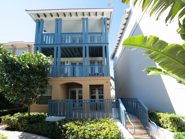 Residence #3826 - Exterior of Home