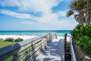 Beach Access Across the Street from Alerio