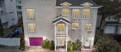 Front View, 10 bedroom/10 Bath with Indoor Swimming Pool