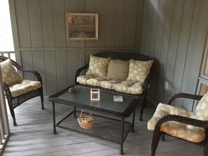 Screened Porch - wonderful for wildlife watching 