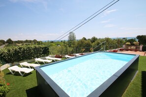 swimming pool miami platja holiday rentals spain