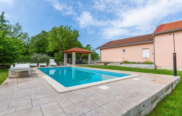 pool