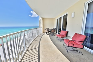 Gulf front spacious private balcony!
