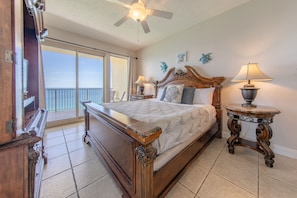 King size bed in the gulf front master bedroom.