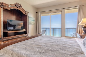 Gulf front master bedroom.