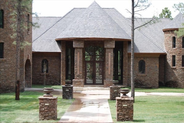 Large Estate on Lake Elaine