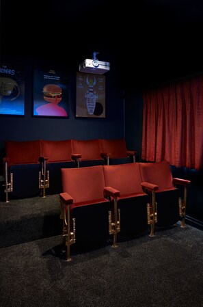 Cinema Room !! Ultra HD, Full surround sound