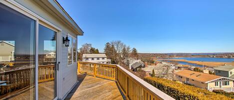 Narragansett Vacation Rental | 4BR | 2.5BA | 3,000 Sq Ft | Stairs Required