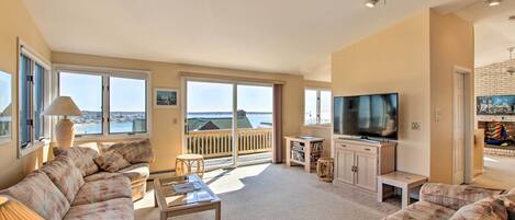 Narragansett Vacation Rental | 4BR | 2.5BA | 3,000 Sq Ft | Stairs Required