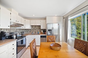 Fully stocked kitchen for dining in
