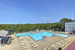 Community Amenities | 4 Outdoor Pools | Tennis Courts | Ski/Sled Hill