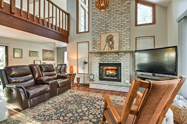Bushkill Vacation Rental | 3BR | 2BA | Stairs Required | 1,200 Sq Ft
