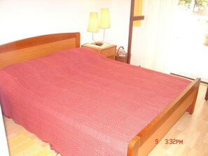 Schlafzimmer 2