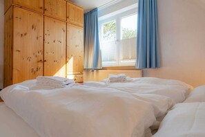 1. Schlafzimmer
