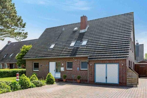 Aussenansicht Haus Bernstein, Gorch-Fock-Weg 18, St. Peter-Bad
